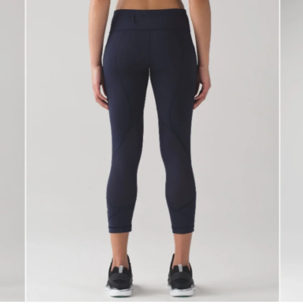 Lululemon Pace Rival Crops - Picture 2 of 7
